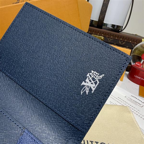 2026122105458436 270